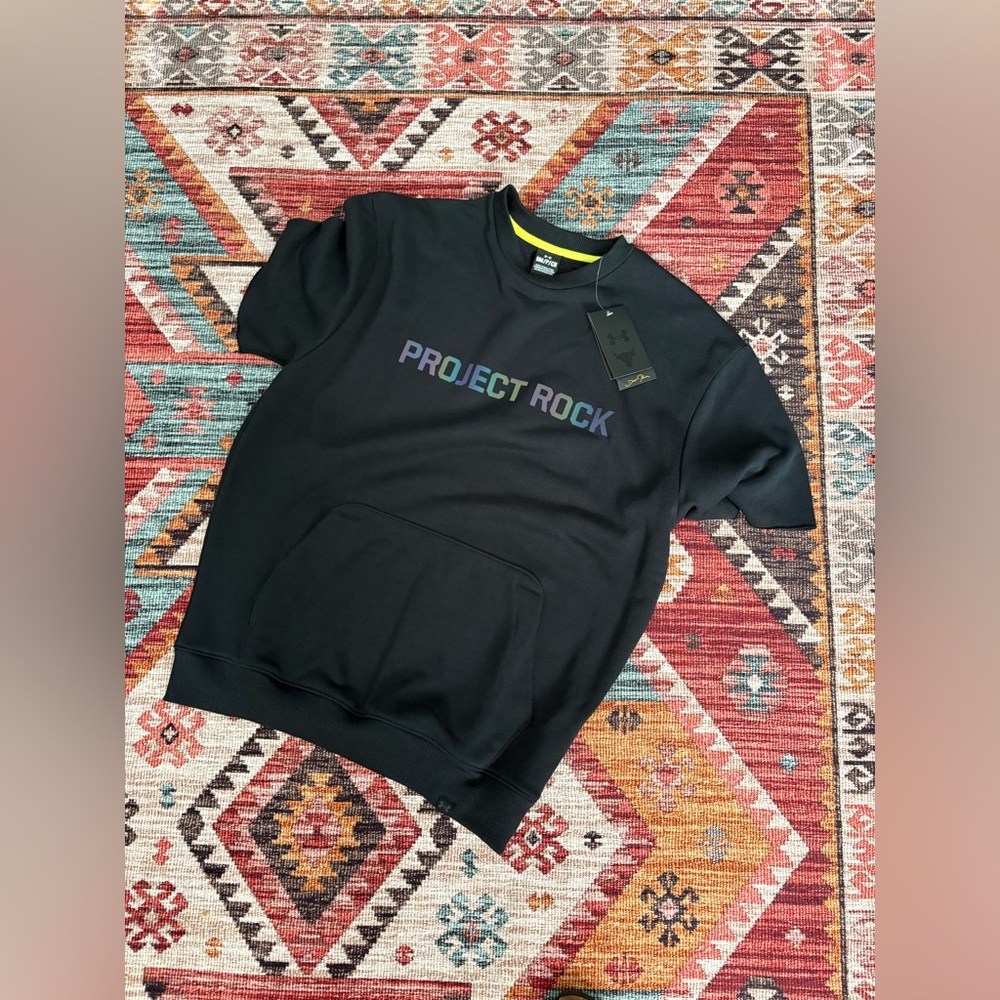 Men’s Small Project rock Under Armour Short sleeve crew neck